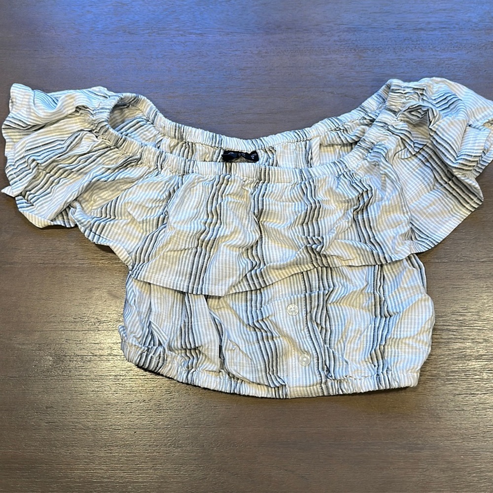 Volcom Off the shoulder striped top XS EUC